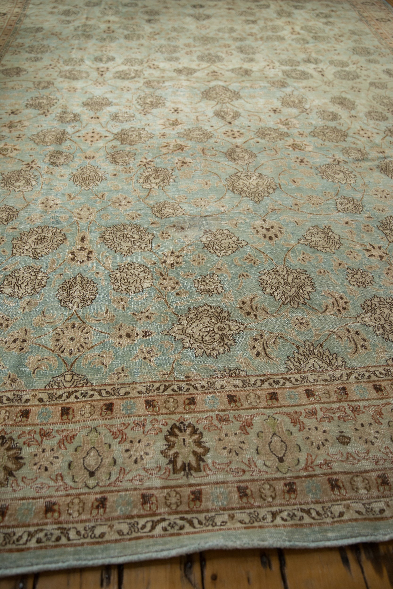 Full surface showing color and pattern flow