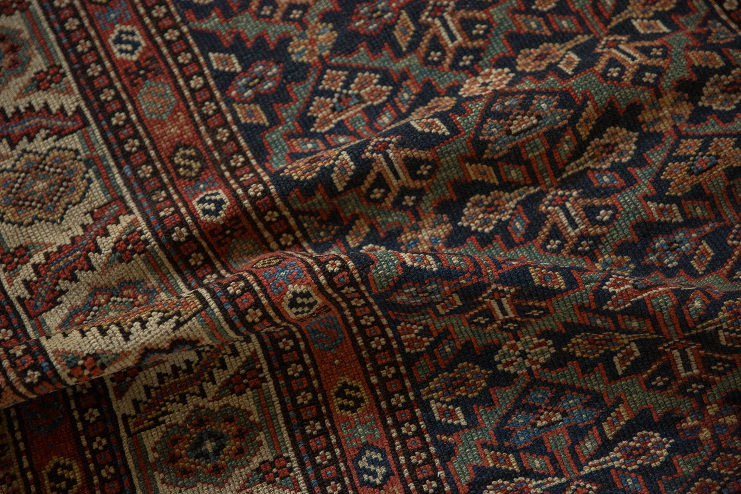 Selvage and fringe edge detail
