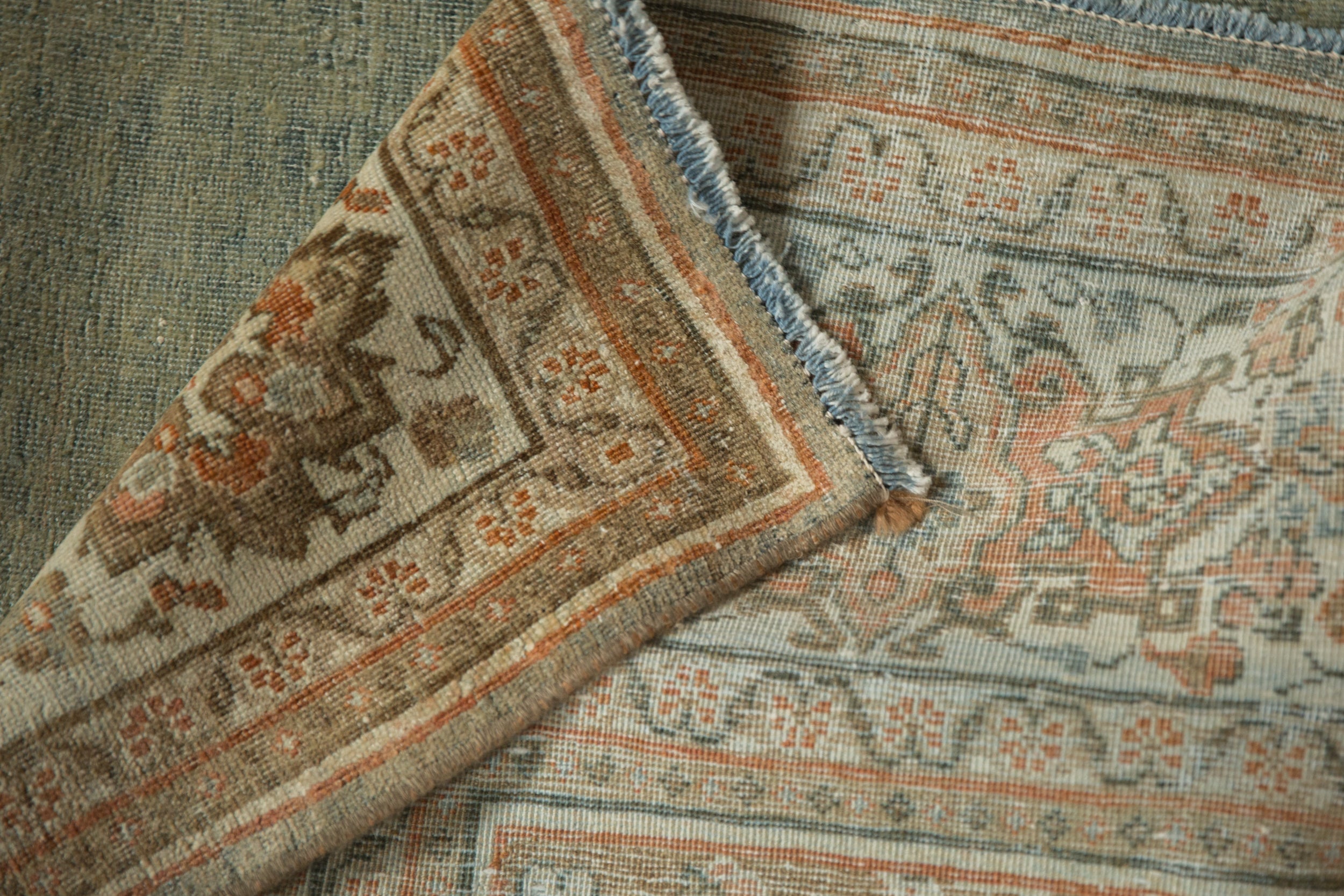 Full surface showing color and pattern flow