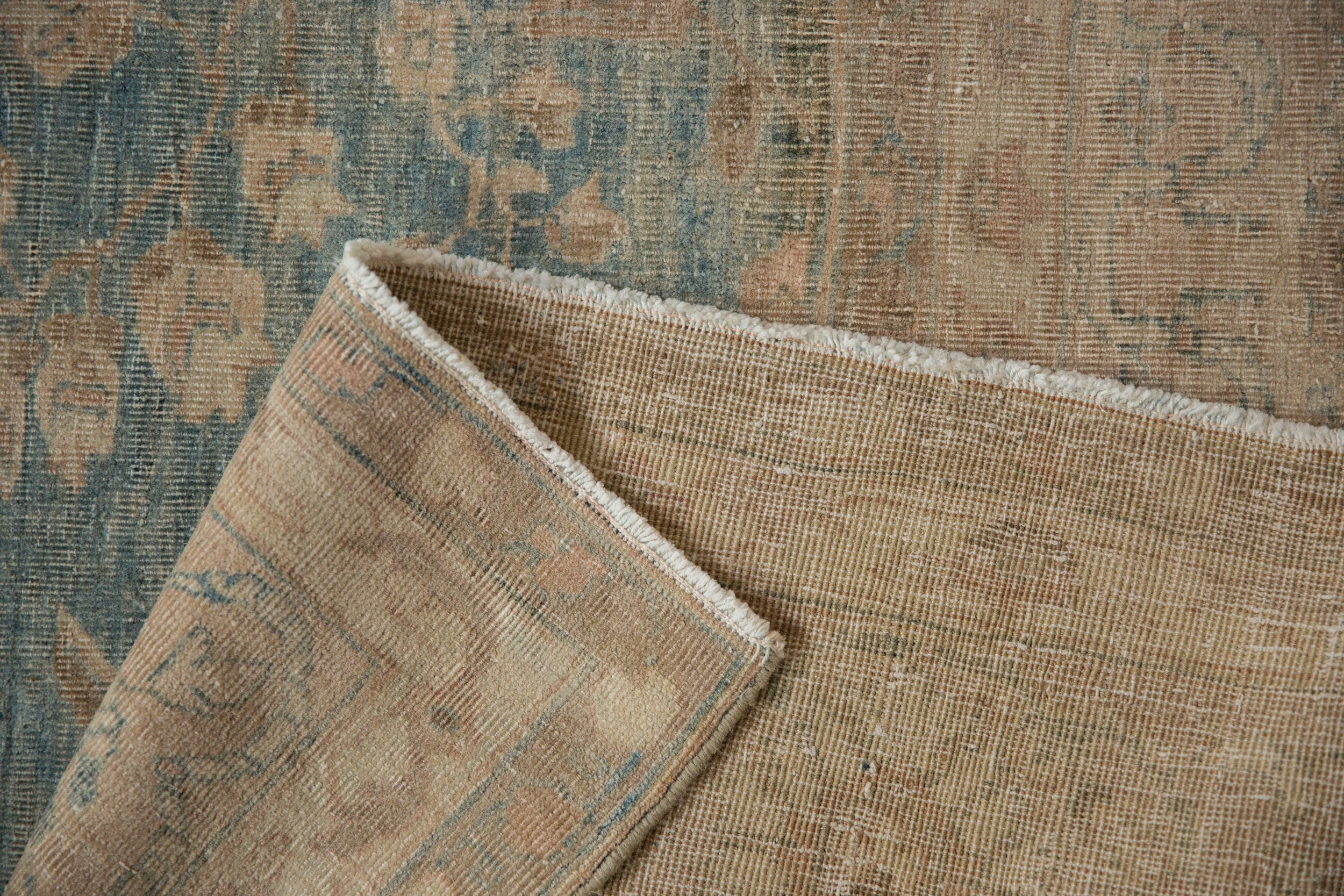 Selvage and fringe edge detail
