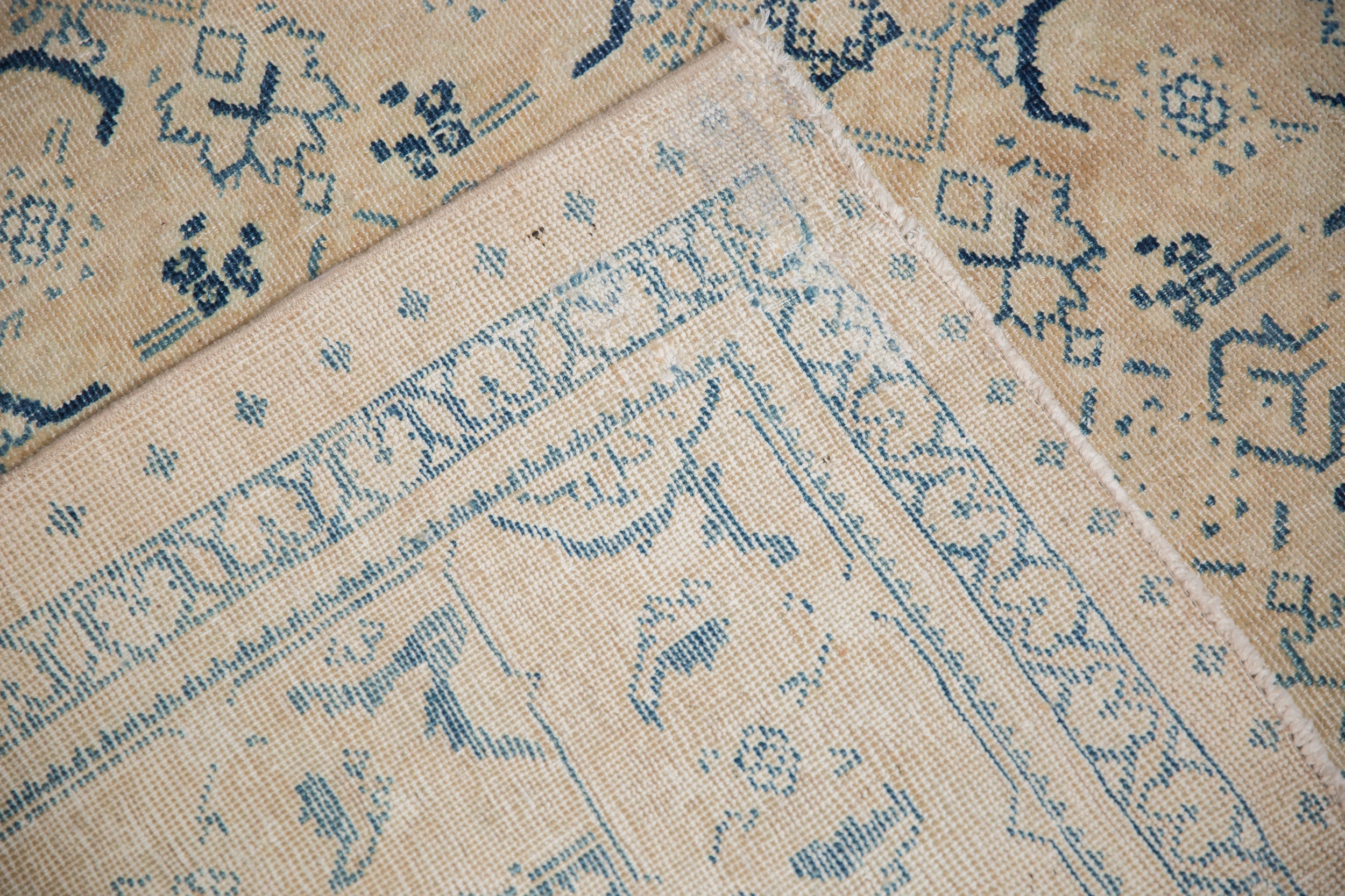 Full surface showing color and pattern flow