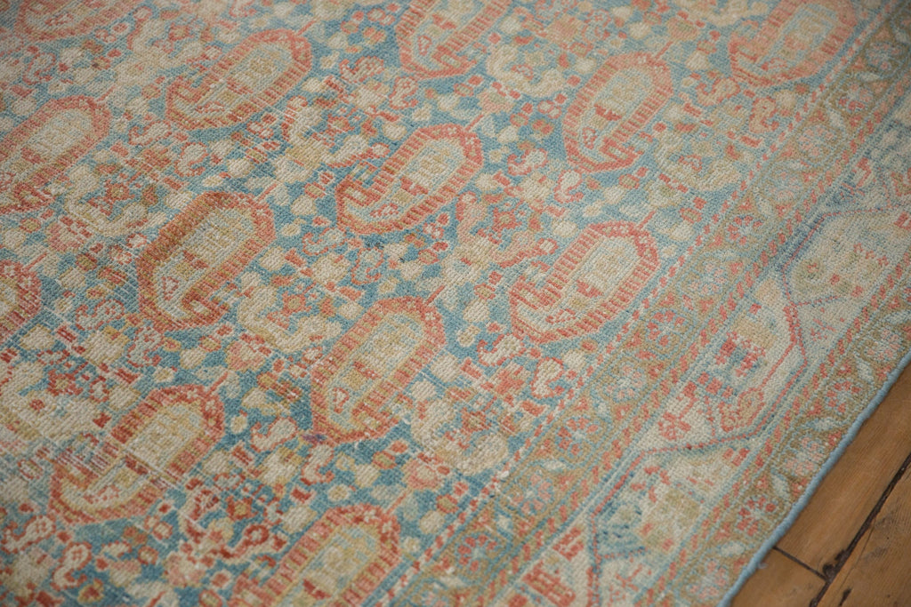 Selvage and fringe edge detail