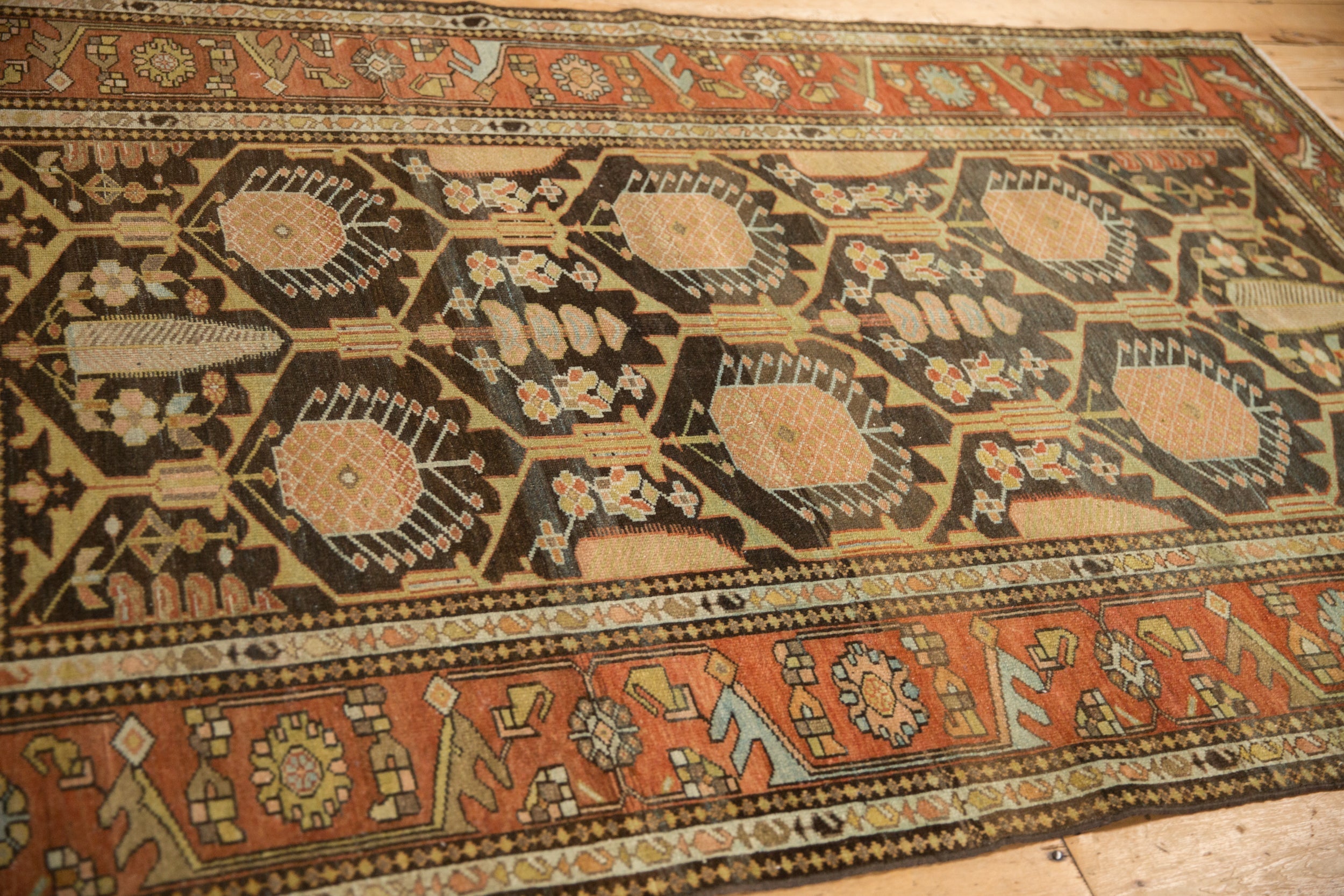 Full surface showing color and pattern flow