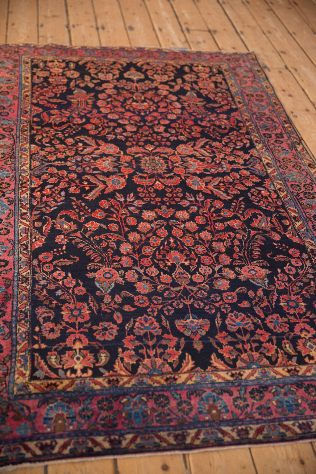 Corner and border detail