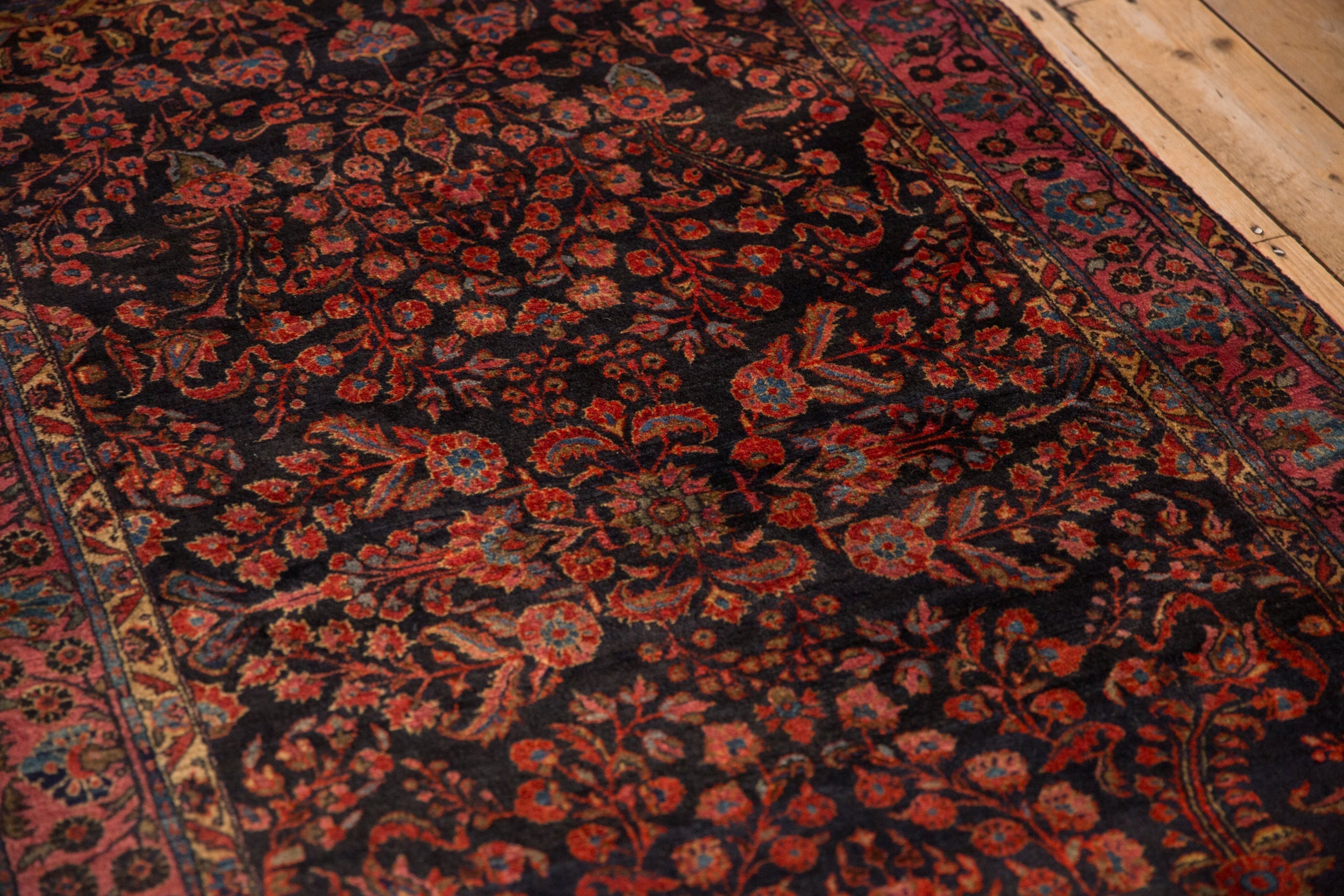 Edge and natural wear detail