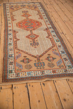 Corner and border detail
