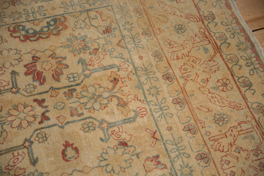 Corner and border detail