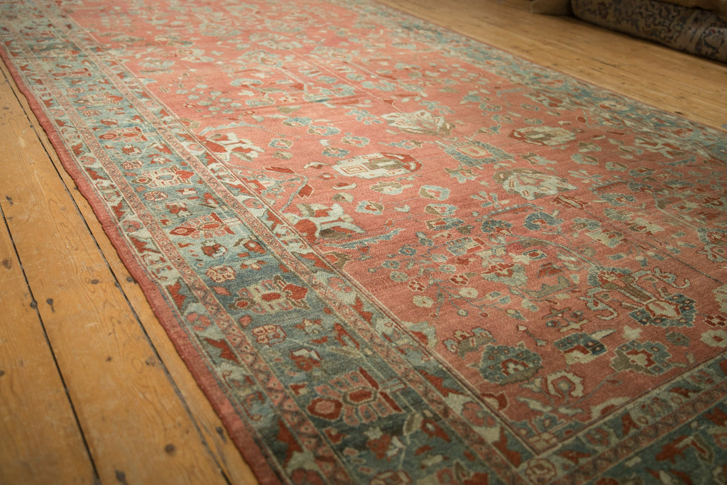 Corner and border detail