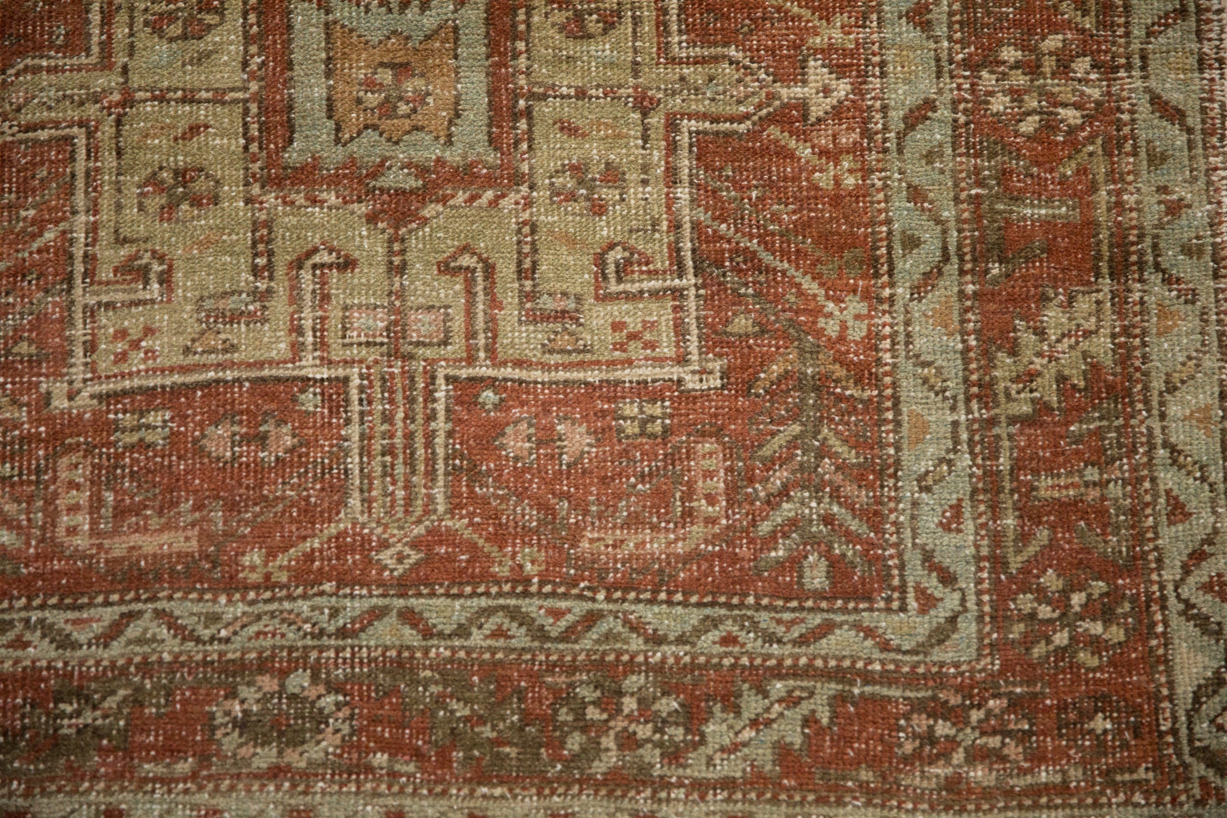 Edge and natural wear detail