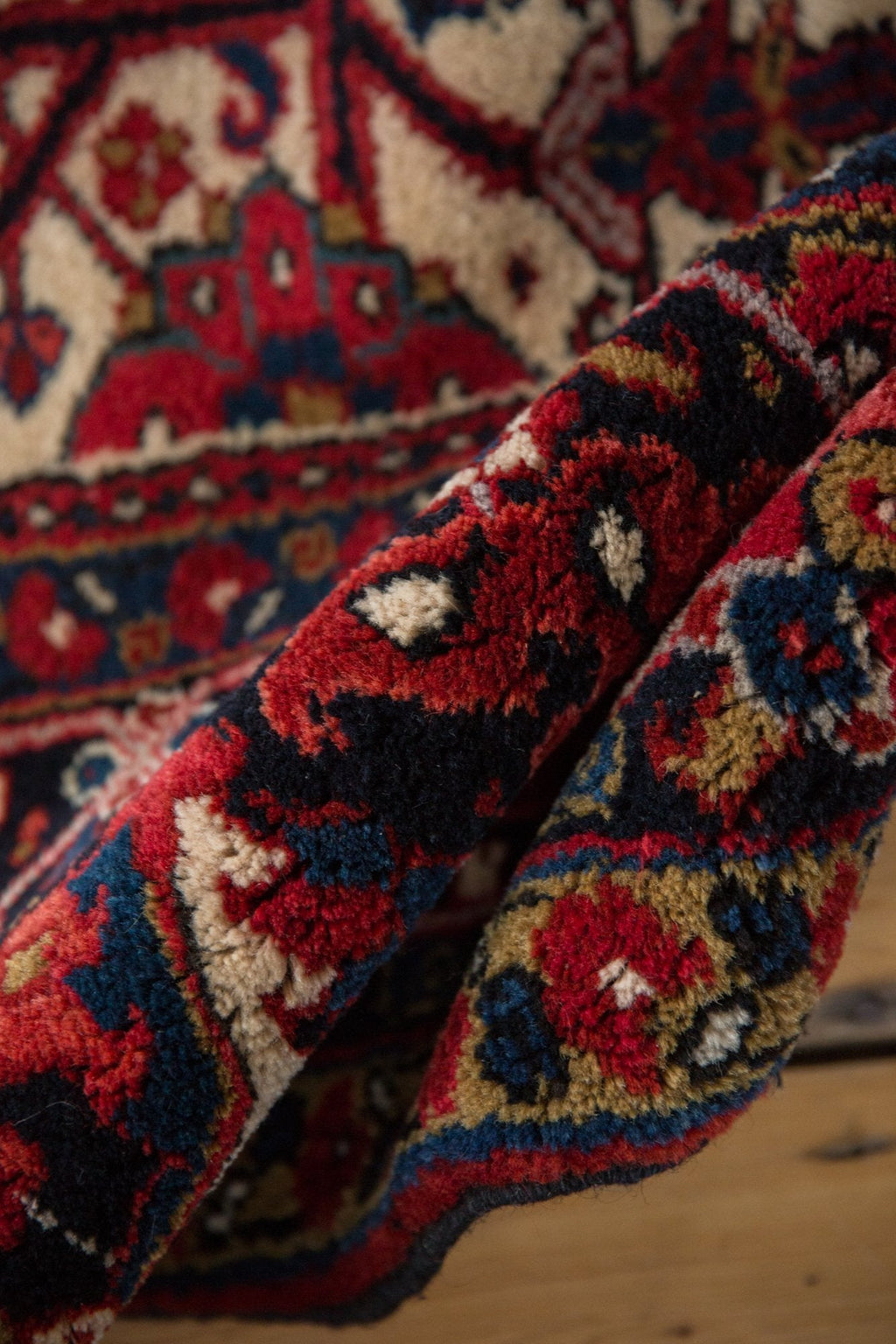 Edge and natural wear detail