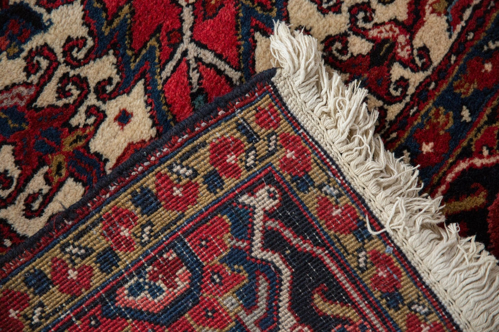 Full surface showing color and pattern flow
