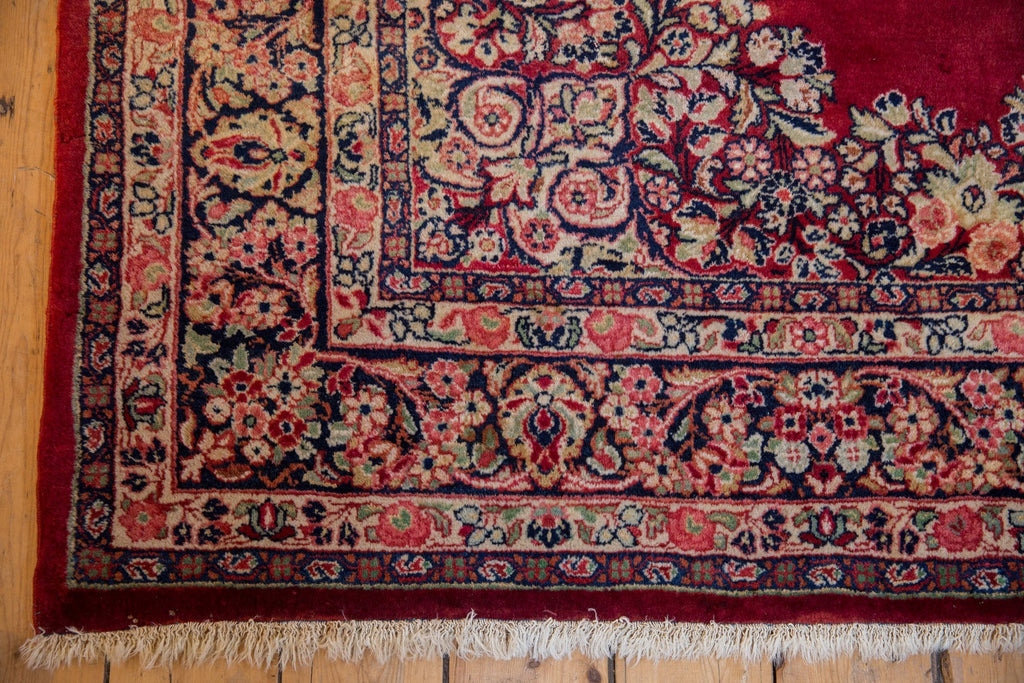 Corner and border detail