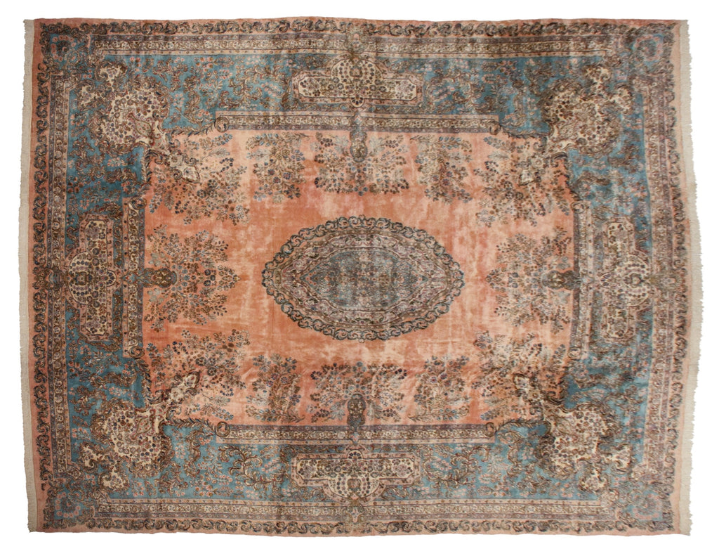 Full overhead view of Cyrus Crown® Kerman carpet 13.5x17