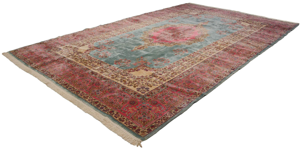 Full overhead view of Kerman carpet 10x16.5