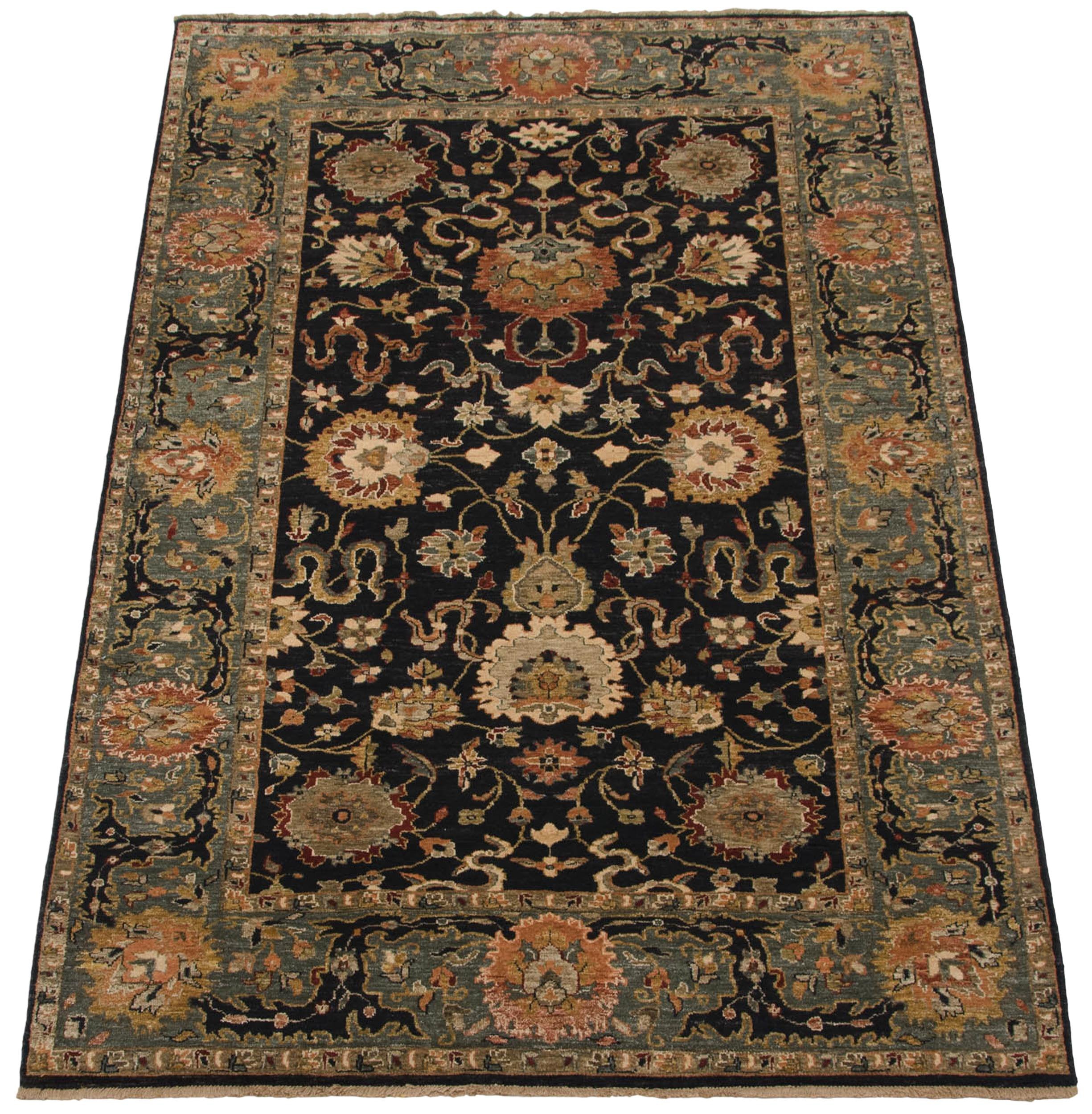 Full overhead view of Agra carpet 6x9