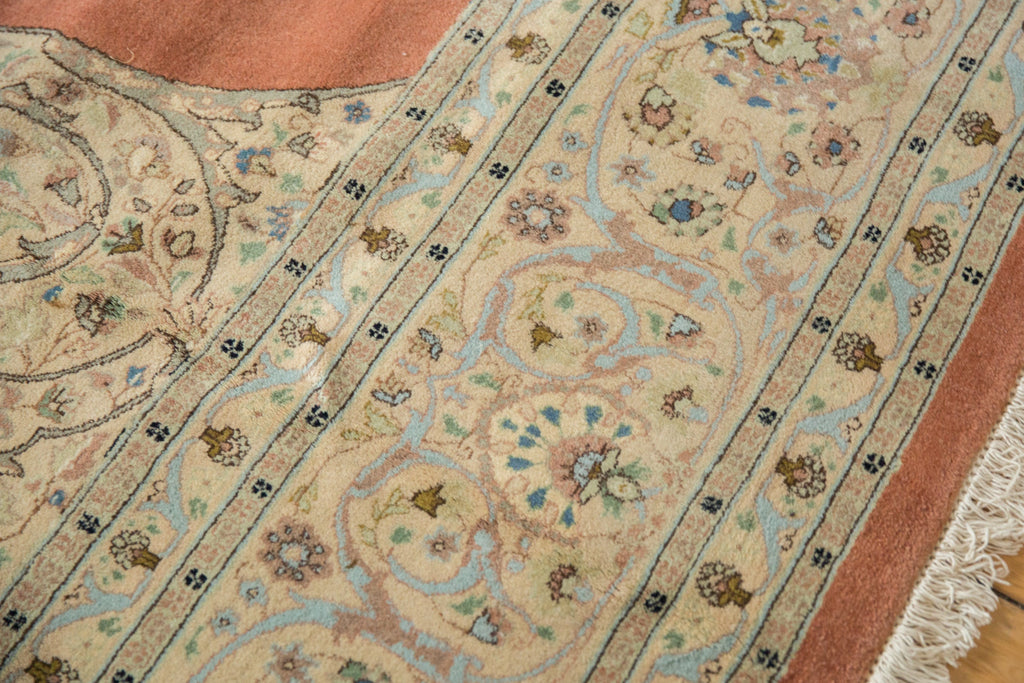 Edge and natural wear detail