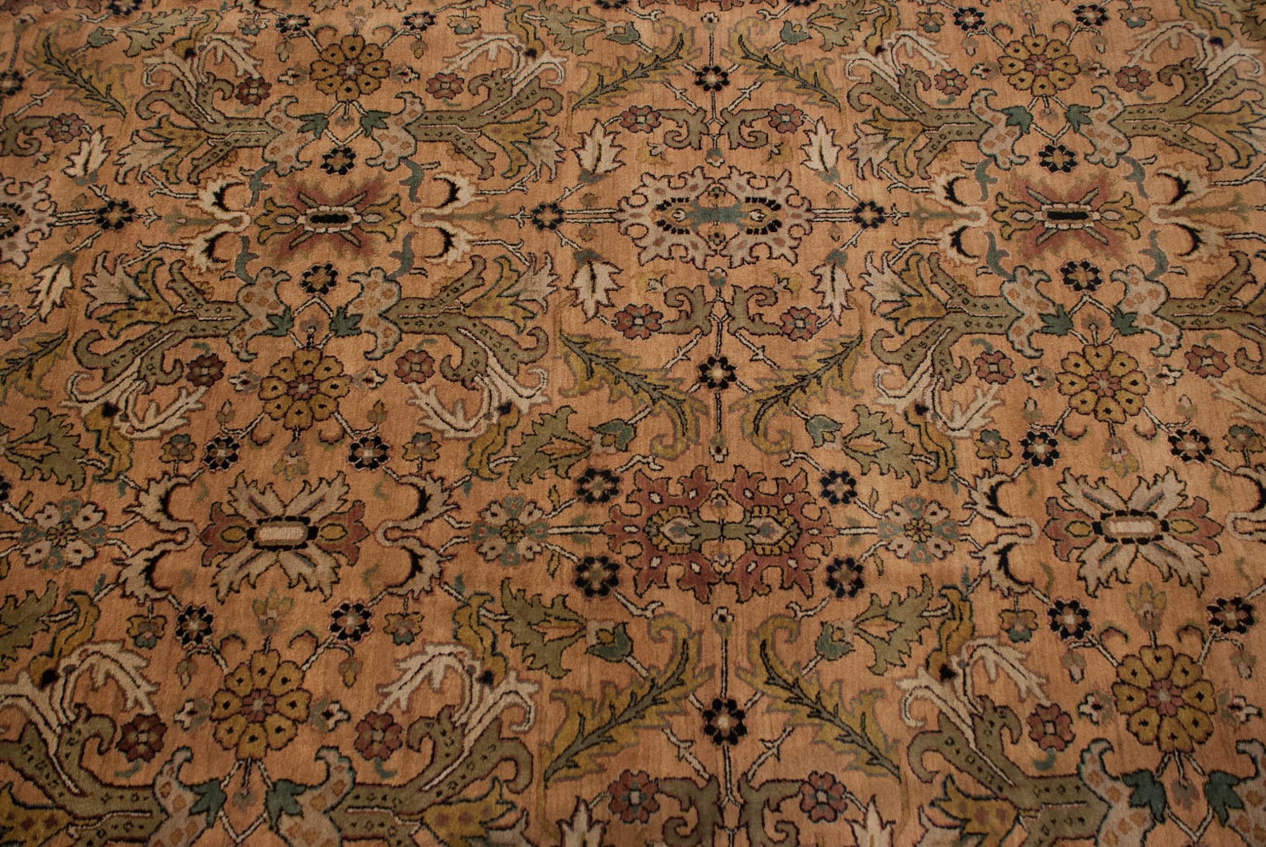 Corner and border detail