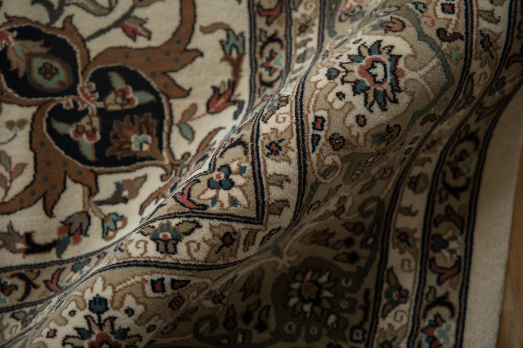 Full surface showing color and pattern flow