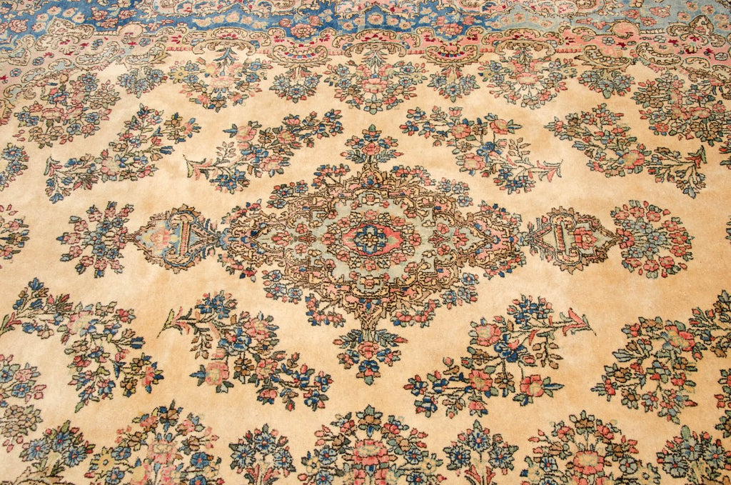 Vintage Kerman Carpet 6x9, hand-knotted one of a kind piece