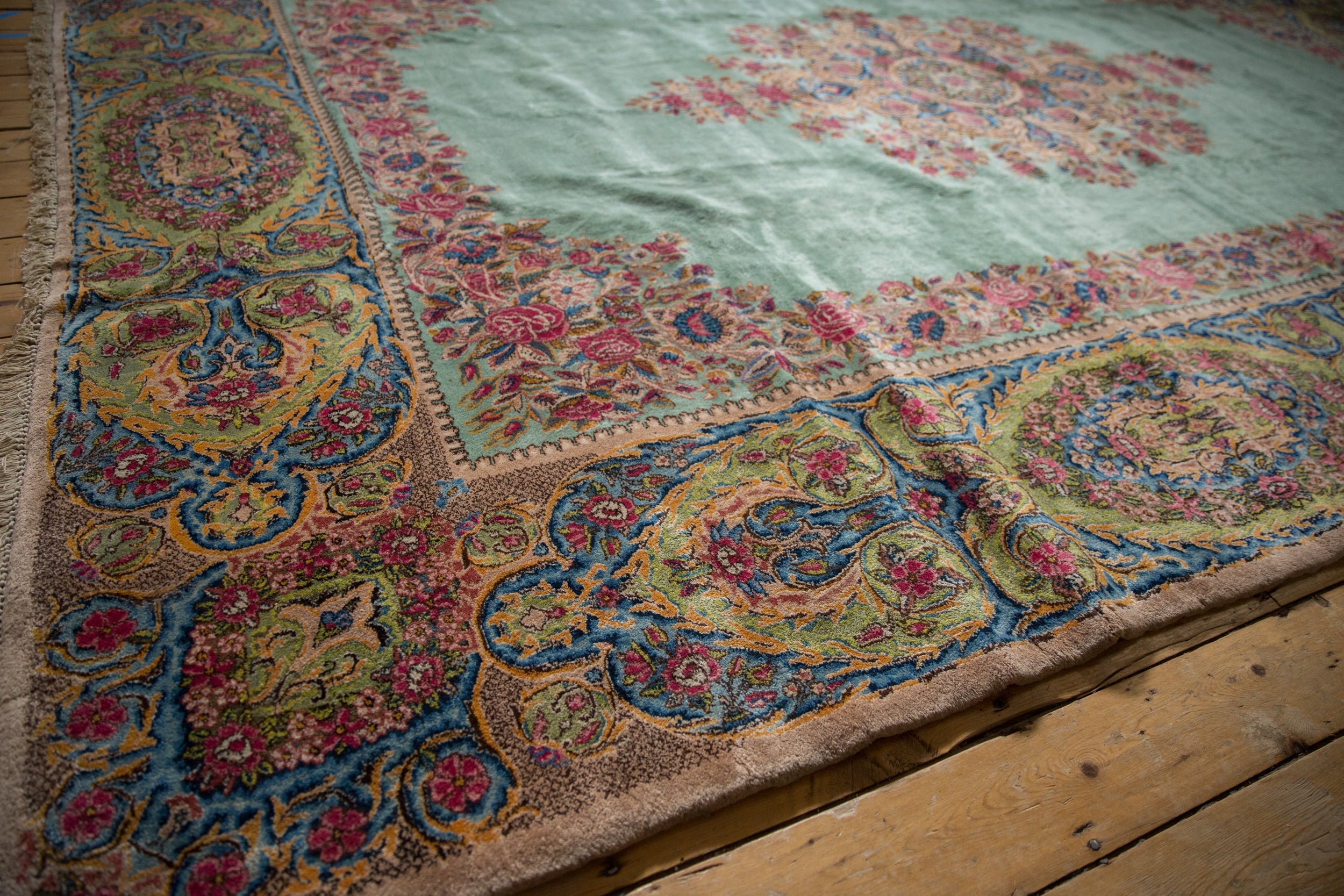 Full surface showing color and pattern flow