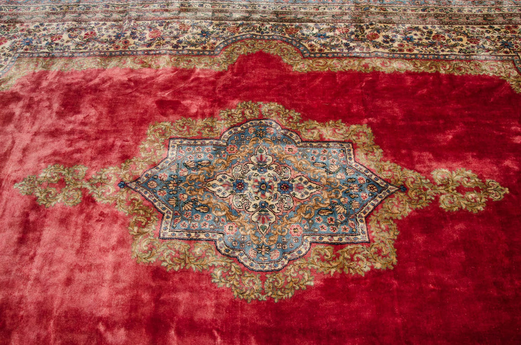 Full surface showing color and pattern flow