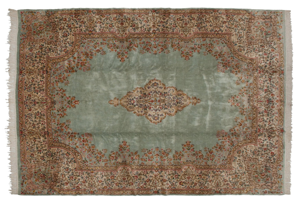 Full overhead view of Kerman carpet 9.5x13.5
