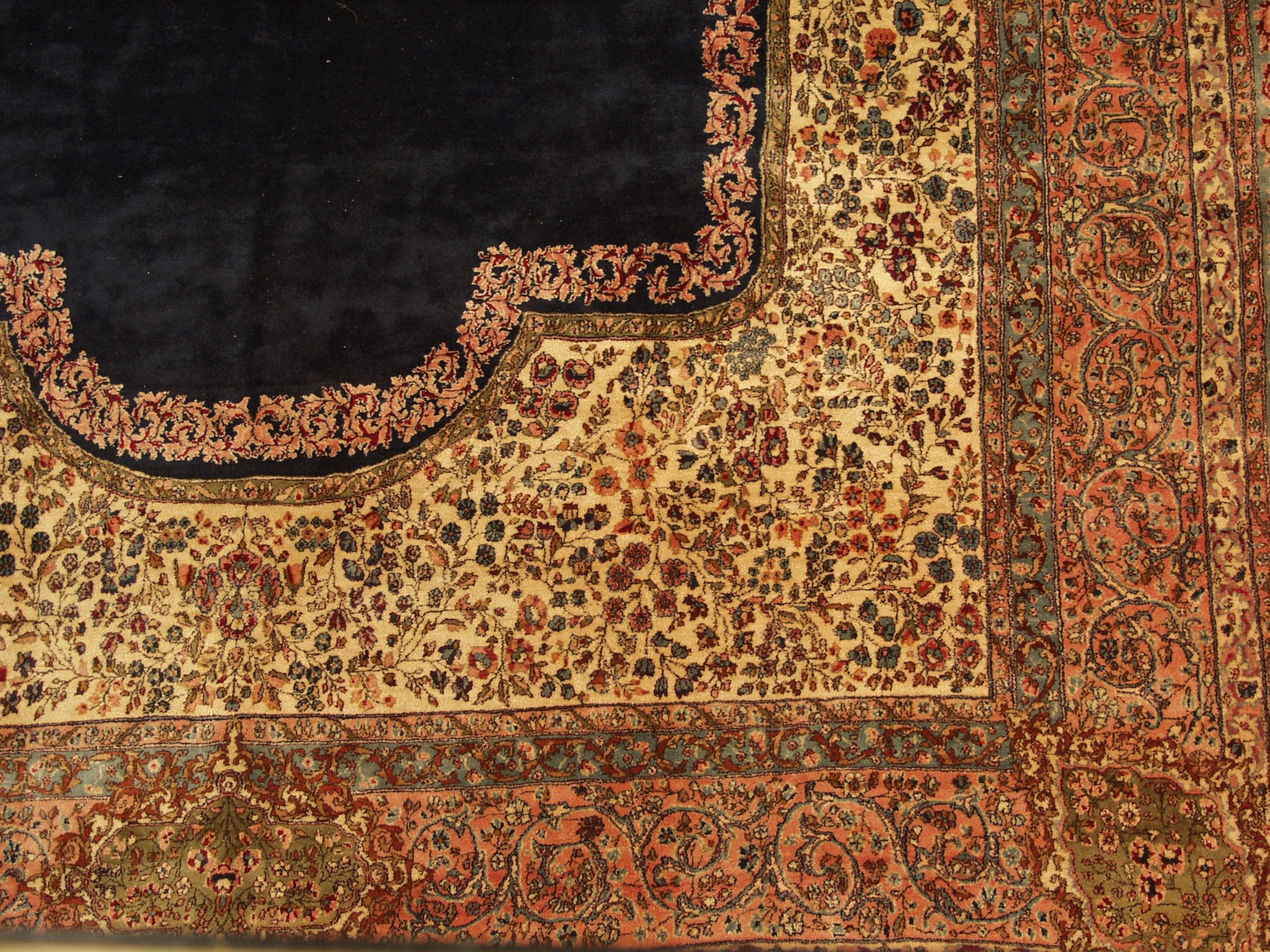 Full overhead view of Kerman carpet 11.5x21