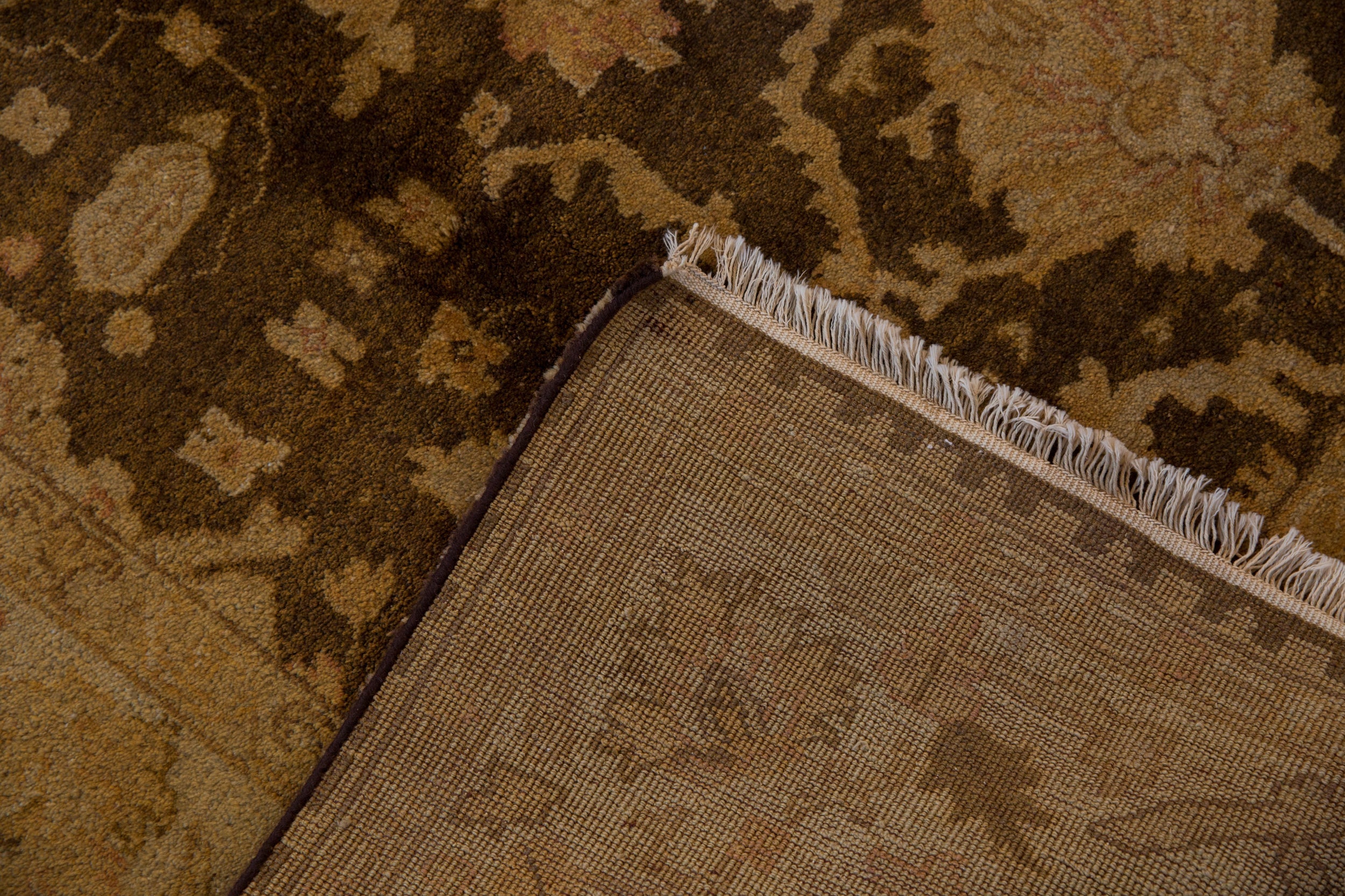 Edge and natural wear detail